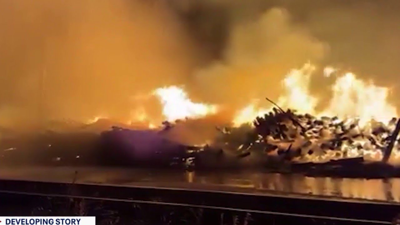 Florida railroad fire prompts toxic smoke warning