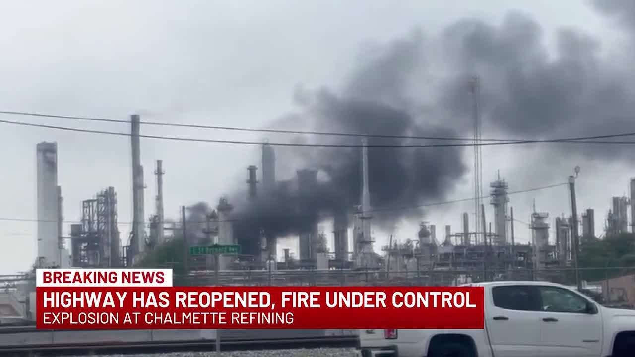 Explosion at Chalmette Refining sends smoke into sky
