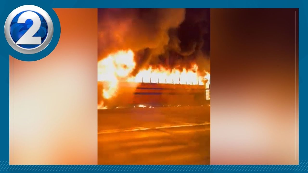 WATCH: Bus fire closes left lane on H-3 Freeway