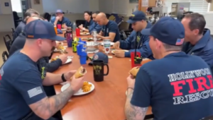 2 Florida firefighters cook up delicious meals for colleagues while serving community