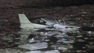Pilot, passenger who crash landed in ‘another miracle on the Hudson’ made jokes after swimming ashore